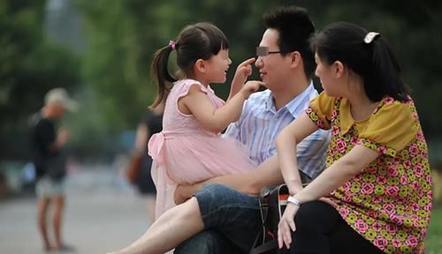 原生家庭|孩子在这4个方面有所欠缺,家长越“狠心”管教,他将来越感激你