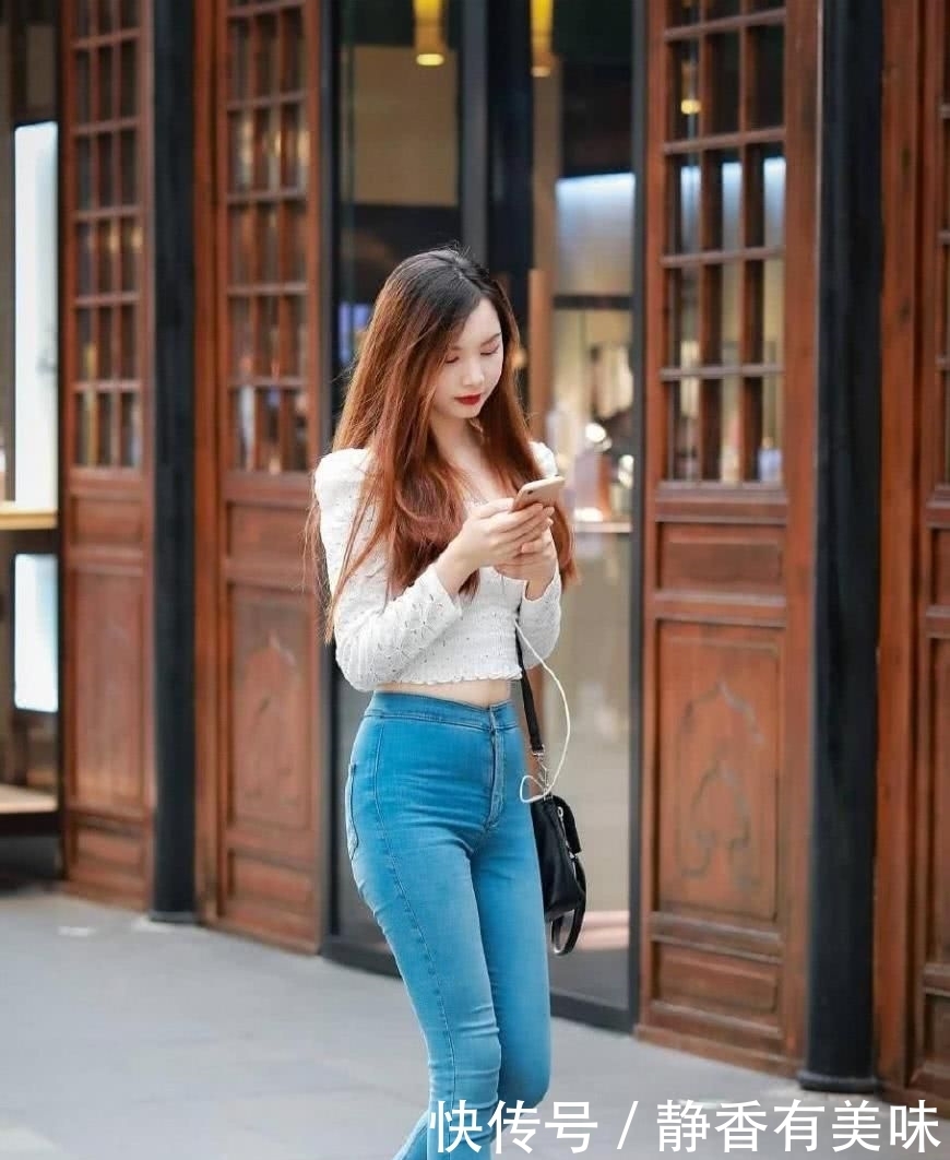 透露|唯美靓丽的紧身牛仔裤美女,清新动人,帅气中透露着时尚!
