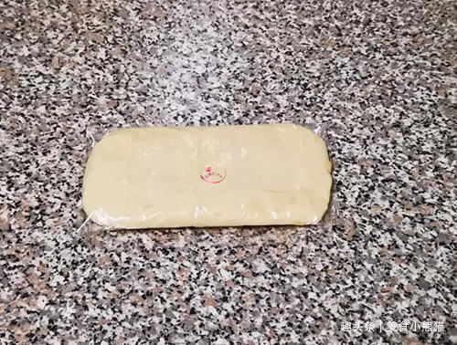 台湾每到过节就脱销的绿豆椪，教你在家做，内馅居然能吃出空气感