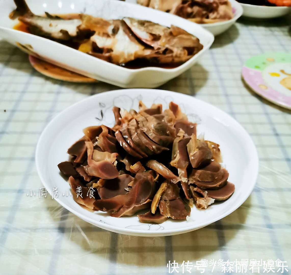 在家|老公生日,在家简单过,一桌菜钱不如一瓶酒钱