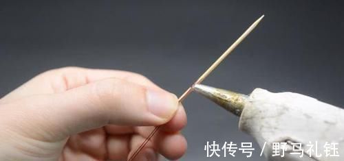小技巧|不管多小的针眼,一根牙签就能搞定,又快又准0失误,太有用了