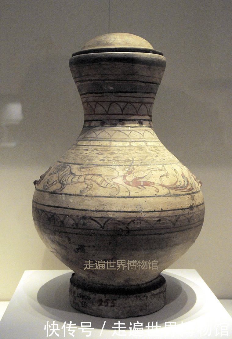 为何二千年的秦兵马俑色彩脱尽,而五千年的彩陶罐却亮丽如初