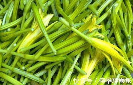 营养物质|女性不想变老，常食4种食物，排毒护肤，预防子宫早衰