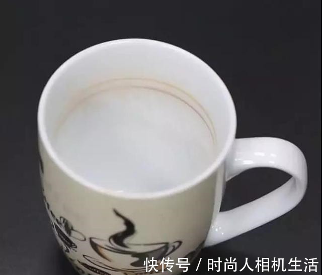 发黄的衣服不要丢,这个“绝招”,可以清洗得干净,涨知识了!