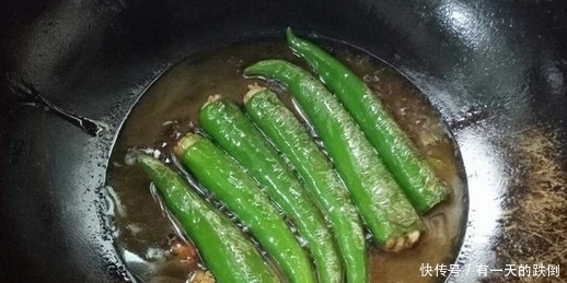 家常菜|青椒酿肉是一道家常菜特色美食,你会吗?这么下饭的一道菜