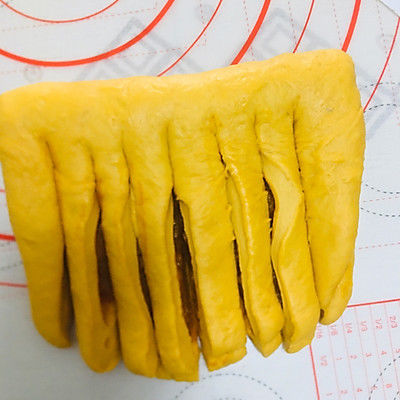 南瓜夹馅奶香土司