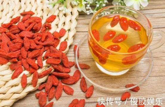 银耳|枸杞怎样泡，再重的肾虚几天就痊愈了，一治一个准，存了