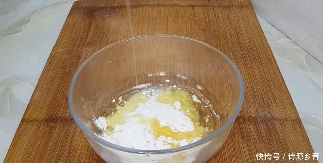 金丝手抓饼|面粉这样做太香了,开水一烫,做出创意手抓饼,做一次三天不起早