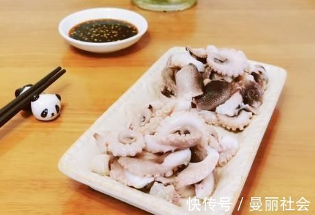 步骤|白灼八爪鱼为啥咬不动？海边渔民指出做错的步骤，原来这做法才对