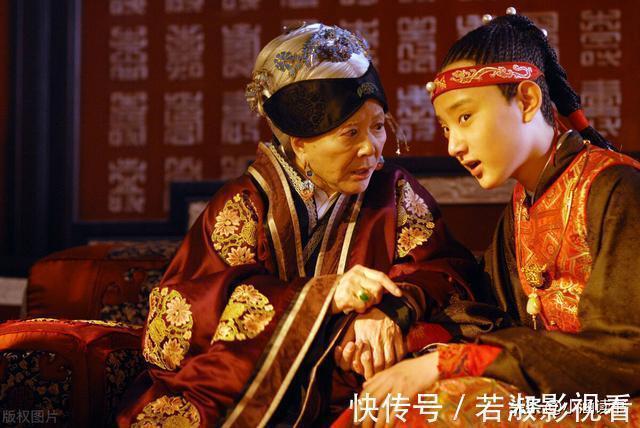 薛宝钗!贾母为何拿20两银子给薛宝钗过生日?你看她平时给林黛玉多少钱