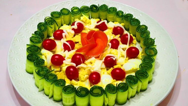 快过年了，教你用黄瓜做一道拿手菜，8分钟就上桌，待客也有面子