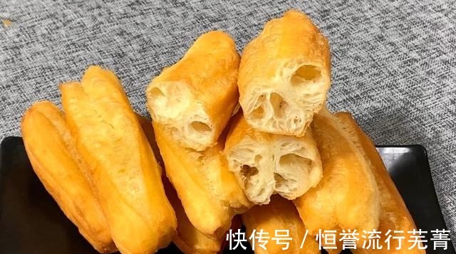 一斤面粉7两水,教你一个炸油条配方,学会都可以开店,别错过!