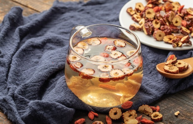 红枣|气血不足常做3件事，妇科医生这比喝红枣水有用多了