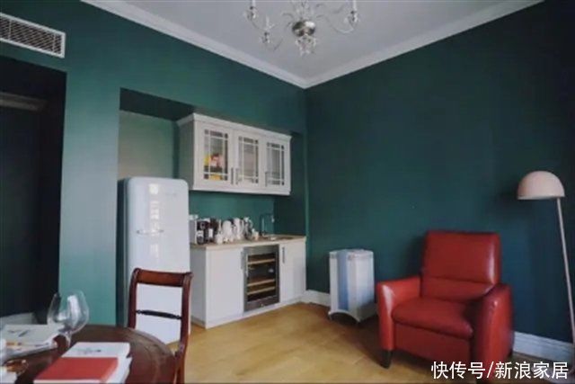 墨绿|爱是一道光 绿到你心慌｜褪去贬义标签「绿色」也能惊艳众人