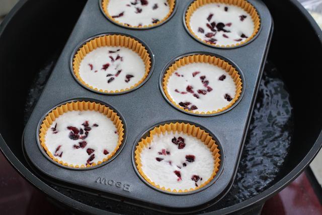 无需揉面的米发糕,搅一搅、蒸一蒸,香甜Q弹有嚼劲,比馒头简单