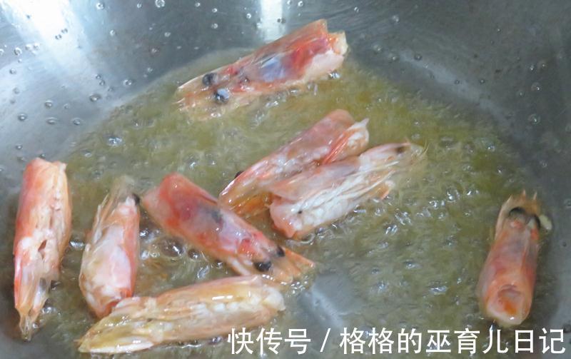 虾头别丢掉，与西兰花一起炒，味道足营养高，儿子一人吃一盘没够