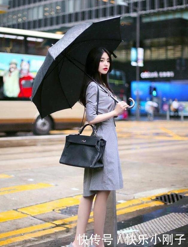 任场|身材高大的气质美女！展现出难以形容的魅力，今天名媛范儿十足