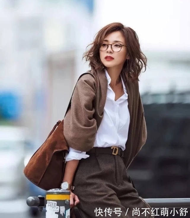 穿搭 30岁女人秋冬怎么穿?我从“3减+2加”搭配思路中,穿出了高级感