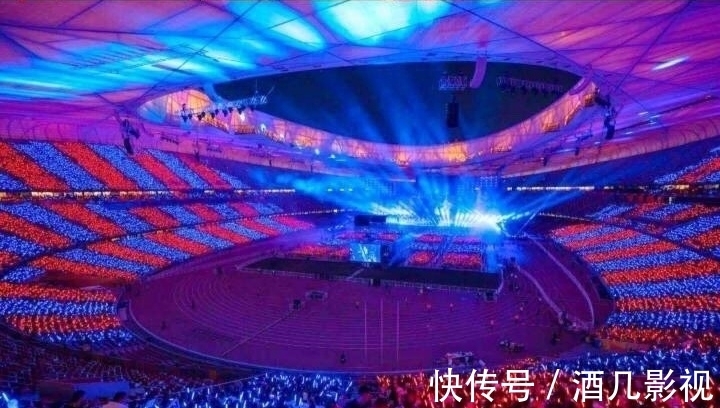 心愿單|頂流歌王華晨宇,個(gè)人演唱會(huì)入選此生必去的演唱會(huì)心愿單