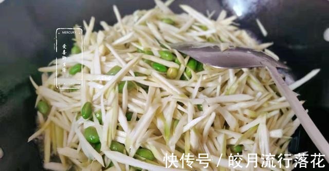 真鲜|入秋后，少吃茄子青椒多吃它，皮肤不好的人多吃点，炒着吃真鲜呀！