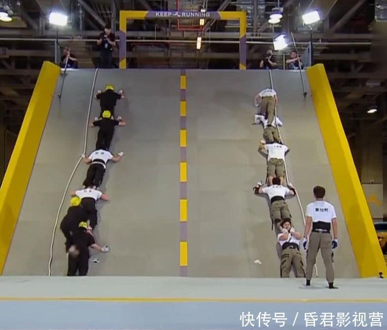 郑恺|《奔跑吧》节目组搞两种待遇,人梯大战素人都戴头盔,跑男却没有