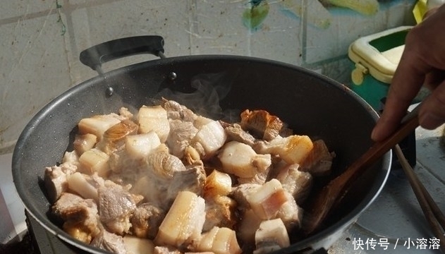 不管炖肉还是炖骨头,万万不可放“此物”,难怪肉有臭味、汤难喝