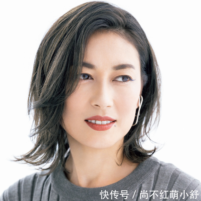 刘海 女人一旦到了40,发型建议“弃长选短”,试试这些妈妈卷,很减龄