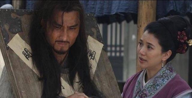 毫无|水浒传面对高俅设计构陷,为何林冲毫无戒心