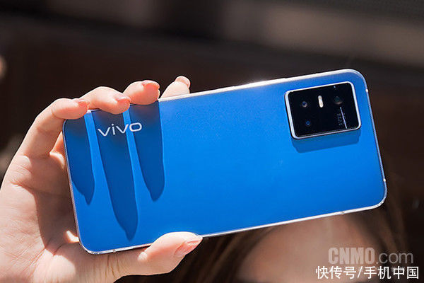 七夕礼物怎么选？带上神仙手机vivo S10系列搞定Ta