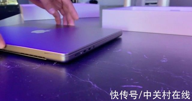 Pro14|刘海明显！新苹果MacBook Pro 14实拍照片曝光