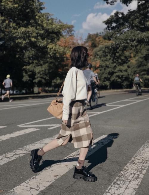 今年最想要的一双鞋，看着“丑”，但穿起来又显高又时髦