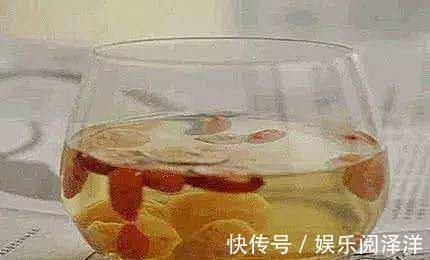 菊花茶|建议大家:睡前往开水里悄悄放几粒,失眠没了,梦也少了,第二天人也精神了