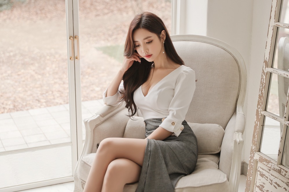 蕉叶|孙允珠:蕉叶翩跹香薰玉兰不对称长裙