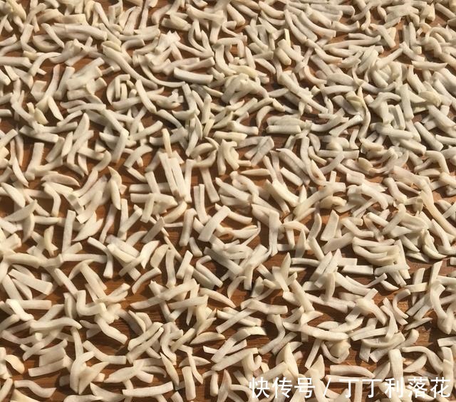 这几种蔬菜晒干后,比新鲜的还好吃,干净卫生也不贵炖肉吃很香!