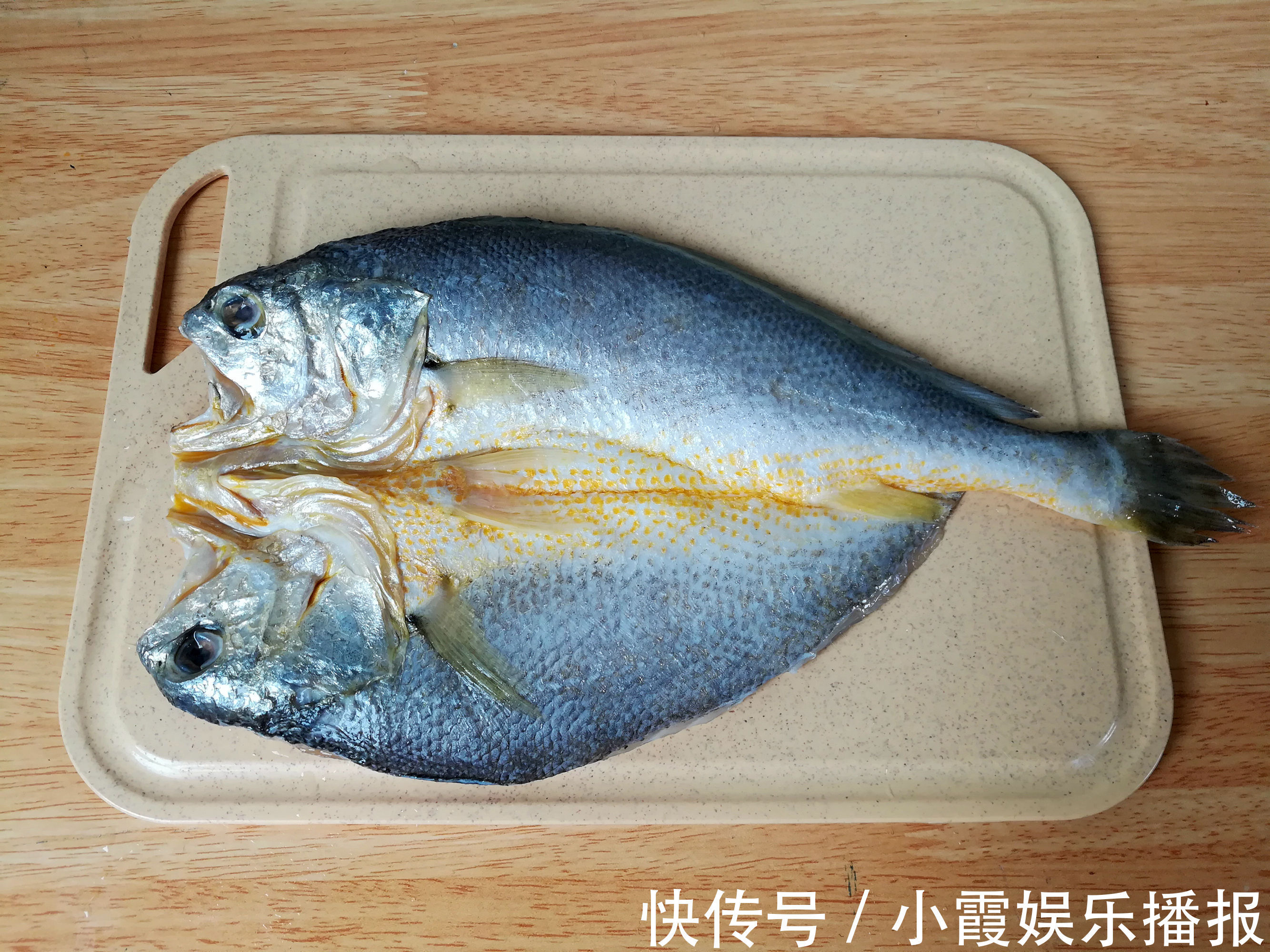 清蒸黄花鱼|被误解很深的鱼，却是真正的海鱼，肉多刺少营养高，别不懂吃