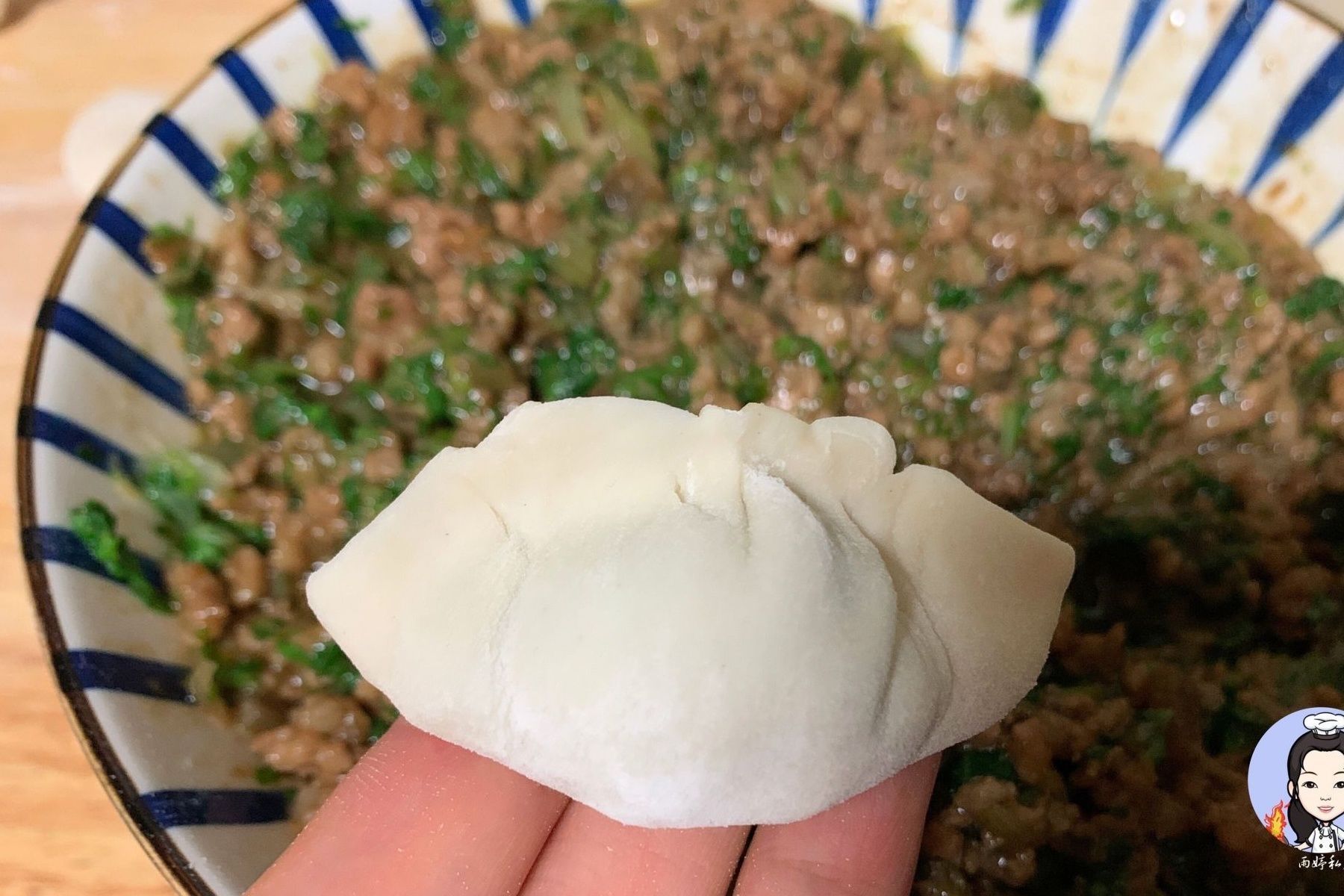 秋天吃饺子，韭菜芹菜都不如这个馅，2块钱一把，鲜香味美特好吃