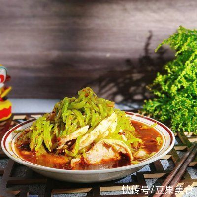 打败|简单懒人菜炎夏开胃菜：凉拌鸡腿，打败周一综合征