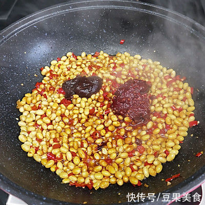可口好上手的自制黄豆酱，再也不担心吃不上饭了
