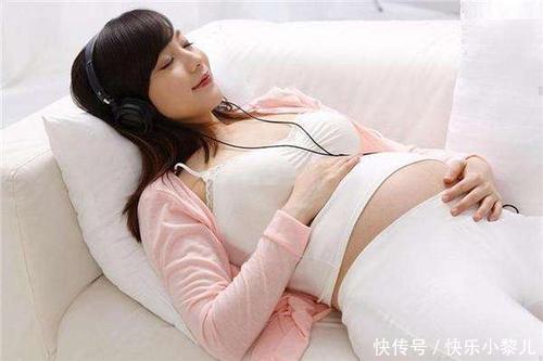 哺乳期|“最淡定”孕妇火了,临盆前在产房里跳舞催生,身材成了亮点