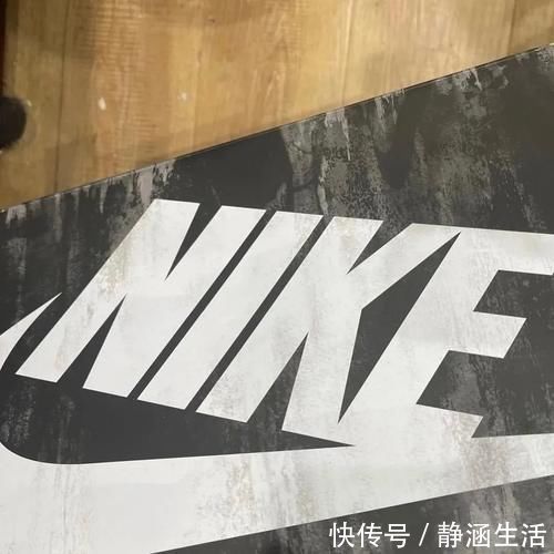 logo 新鞋自带二手鞋盒?Nike 全新联名太敢玩了!