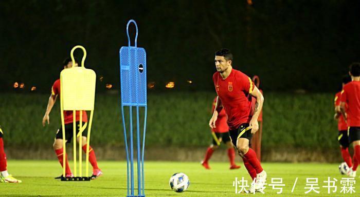 艾克森|反转!艾克森拒绝国足征召?名记曝光其缺席12强赛真实原因!