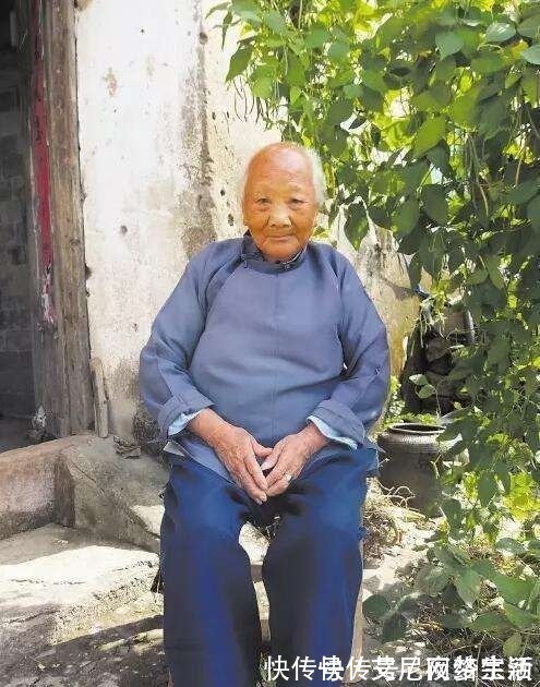 长生不老|105岁老人长寿的秘诀,除了抽烟还喝酒,但唯独这件事从来不做