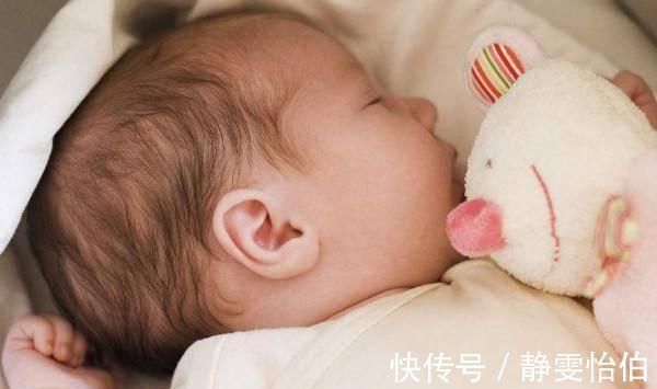 脱发|宝宝身体出现这几种现象,可能并不是“缺钙”,家长不要误会了