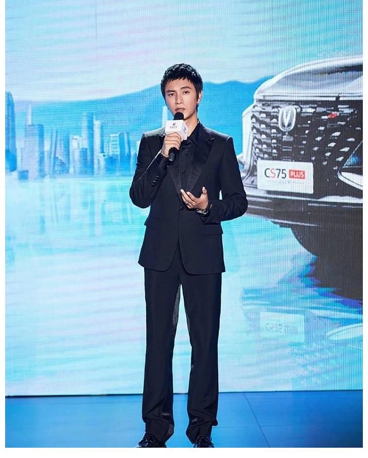 最速任嘉伦身高cm