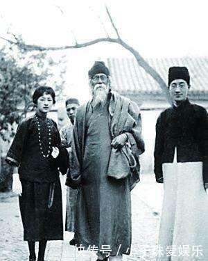 泰戈尔$林徽因与徐志摩有4张合影,张张保持距离,是刻意为之?