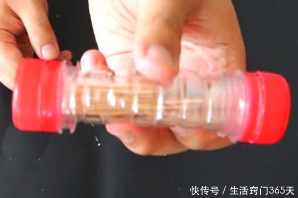 把塑料瓶的瓶口剪下来,做出来的东西太有才了,家家户户都用得到