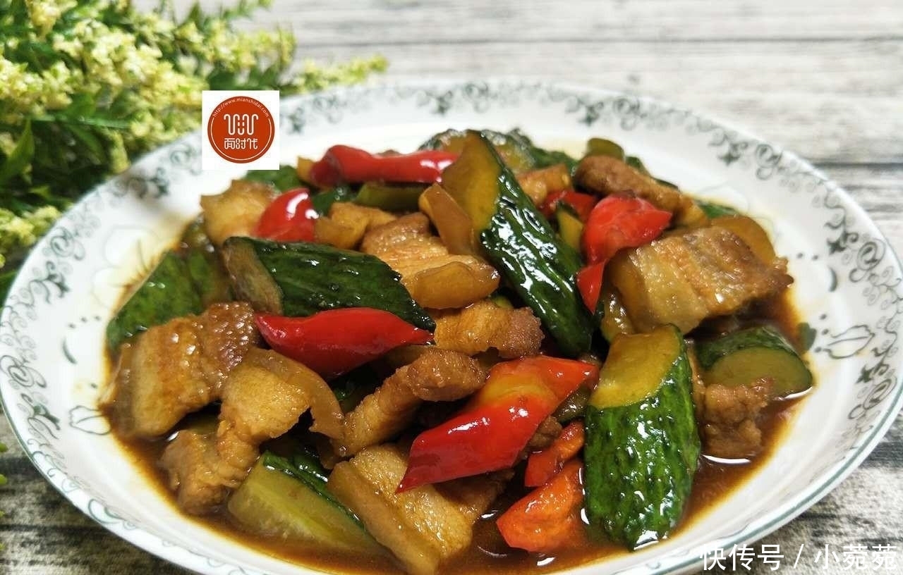 黄瓜又一新做法,比凉拌黄瓜还要好吃百倍,大人小孩抢着吃!