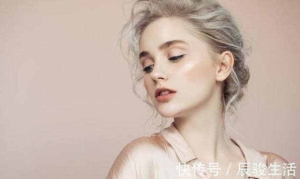 更年期|女性雌激素即将“断流”时,请不要再吃2物了,别等绝经了才后悔