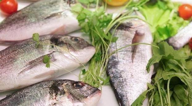 延缓衰老|抗衰老最“厉害”的4种食物，女性坚持吃，皮肤嫩滑，年轻不显老