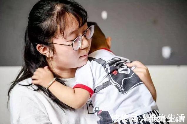 哄睡习惯|这5种错误的哄睡习惯,孩子不仅睡不踏实,还会影响大脑发育